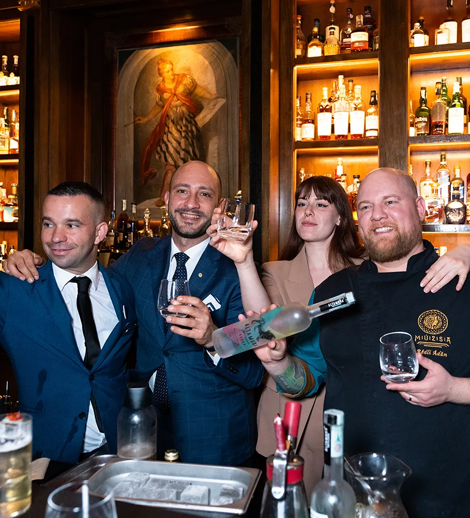 Edoardo Sandri at Atrium Bar with other 3 mixologists of The Four Seasons Hotels