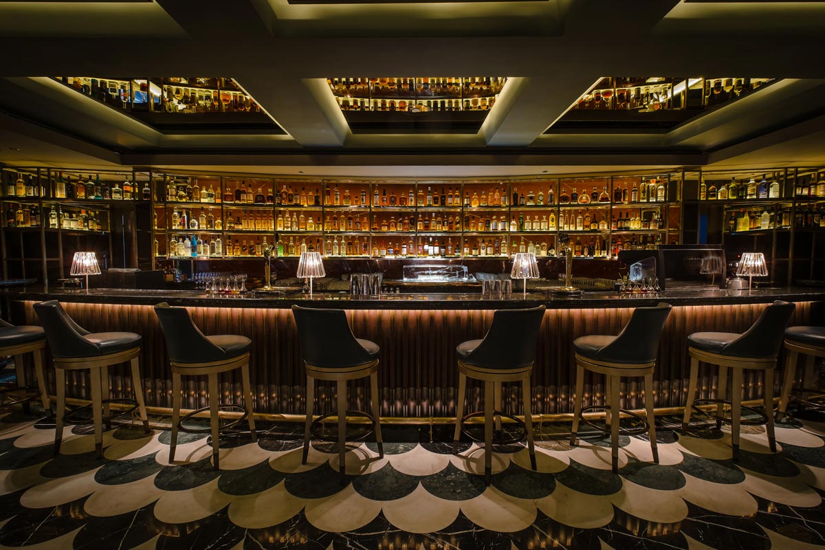 MANHATTAN THE BAR